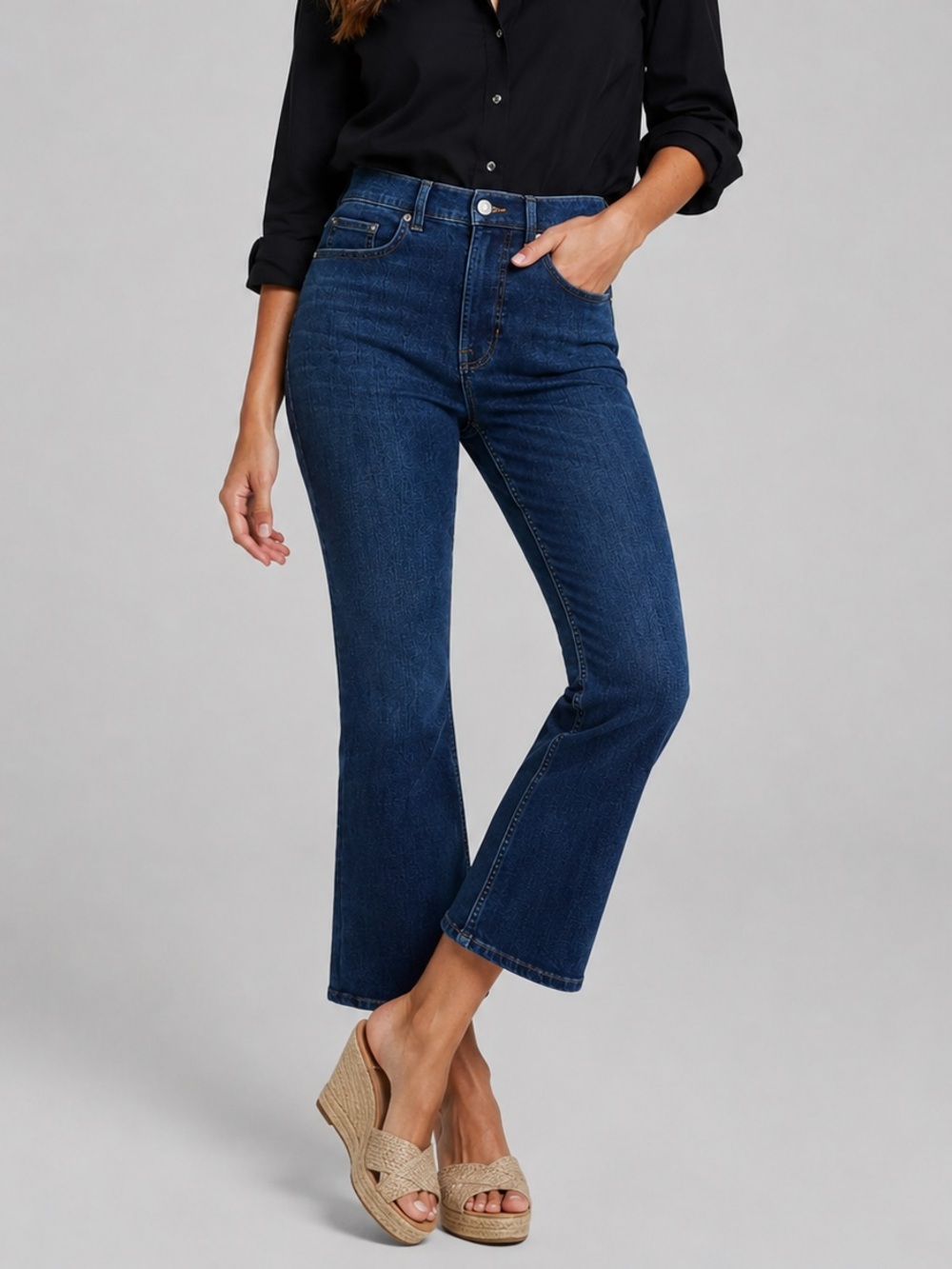 Spanx FitSense Kick Flare Jeans Bennet Wash Shaping Denim Size 4 NWT